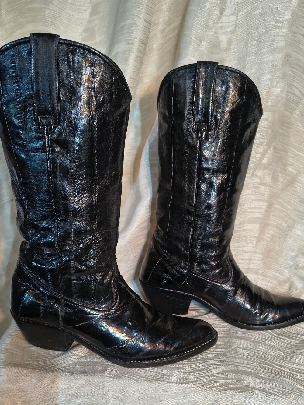 Exotic Black Eel Skin Western Boots Size 6, I. B. USA Superb Vintage Condition